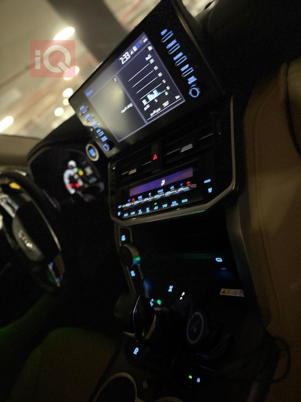 تۆیۆتا لاند کروزەر